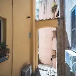 Colosseum Nest